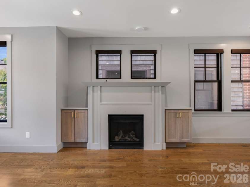 229 Broadway Street, Asheville, NC 28801.  MLS# CAR4397204, YatesRealty ID 40039. 
