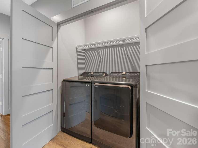 229 Broadway Street, Asheville, NC 28801.  MLS# CAR4397204, YatesRealty ID 40039. 