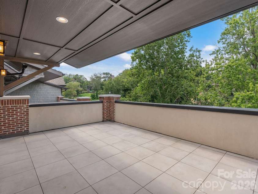229 Broadway Street, Asheville, NC 28801.  MLS# CAR4397204, YatesRealty ID 40039. 