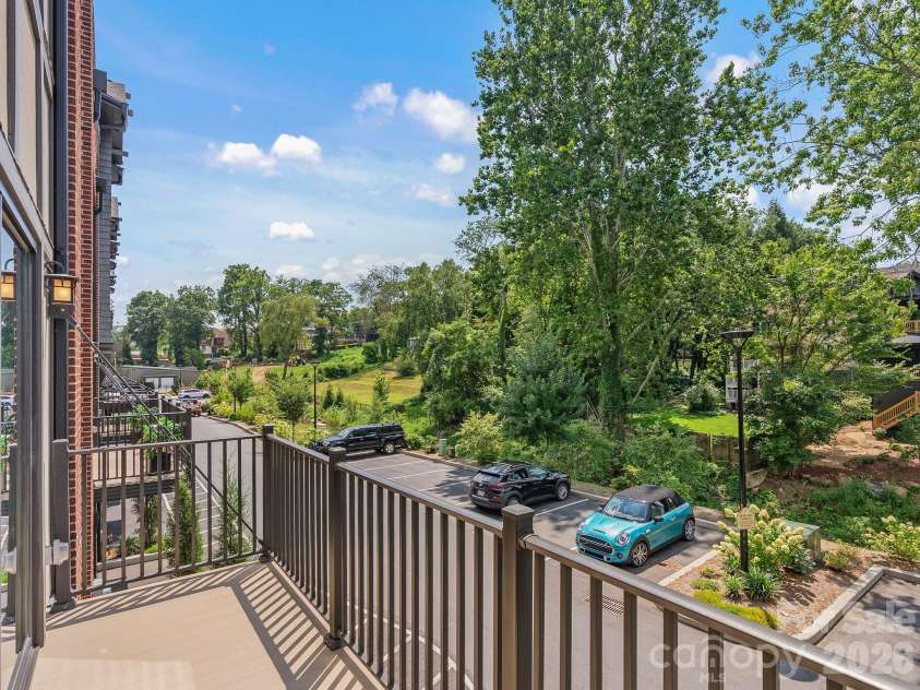 229 Broadway Street, Asheville, NC 28801.  MLS# CAR4397204, YatesRealty ID 40039. 