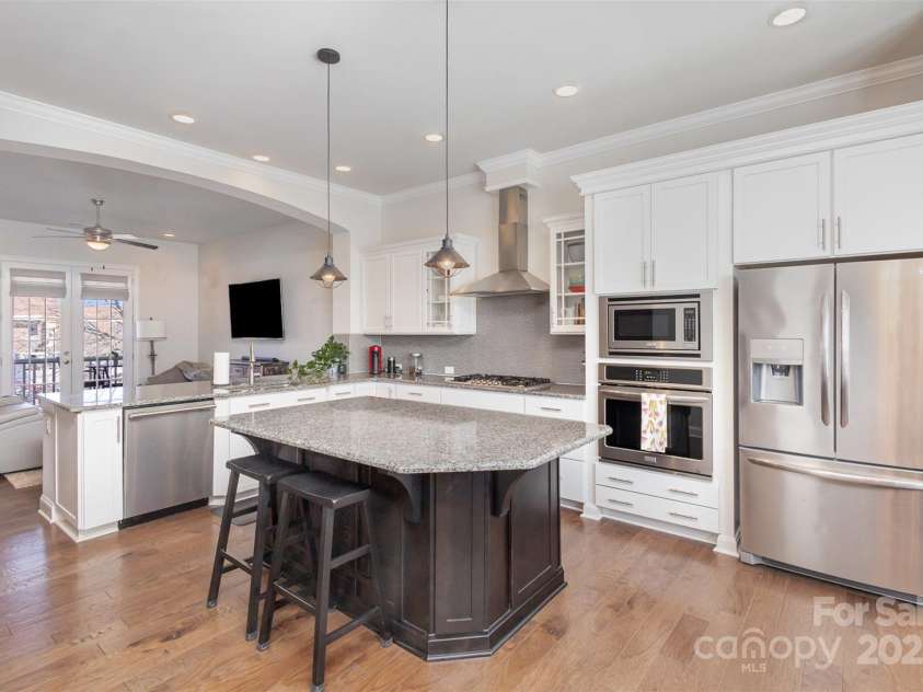 234 Iverson Way, Charlotte, NC 28203.  MLS# CAR4227452, YatesRealty ID 4004. 