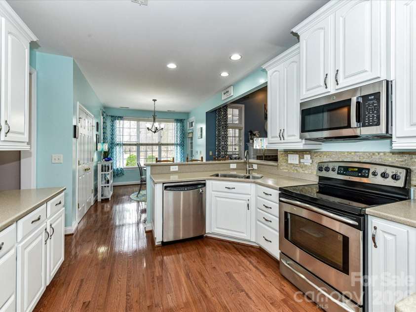 3619 Savannah Hills Drive, Matthews, NC 28105.  MLS# CAR4325650, YatesRealty ID 4004. 