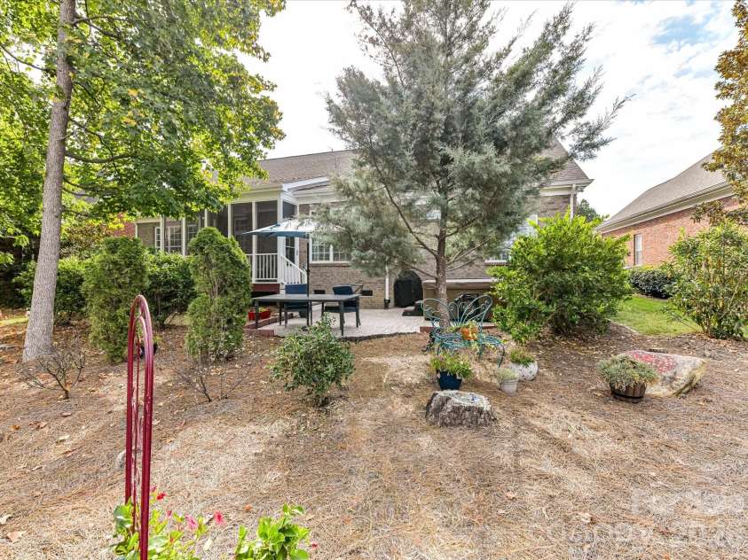 3619 Savannah Hills Drive, Matthews, NC 28105.  MLS# CAR4325650, YatesRealty ID 4004. 