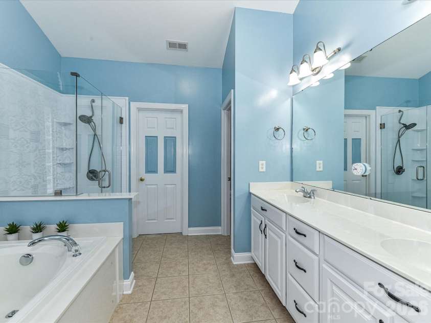 3619 Savannah Hills Drive, Matthews, NC 28105.  MLS# CAR4325650, YatesRealty ID 4004. Primary Bathroom with Dual Sinks