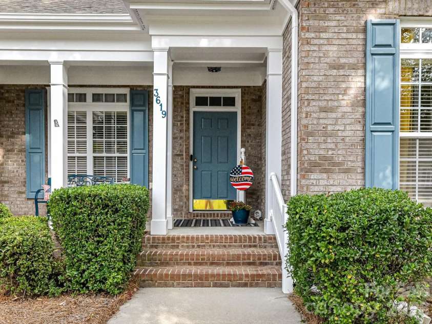 3619 Savannah Hills Drive, Matthews, NC 28105.  MLS# CAR4325650, YatesRealty ID 4004. Welcome 