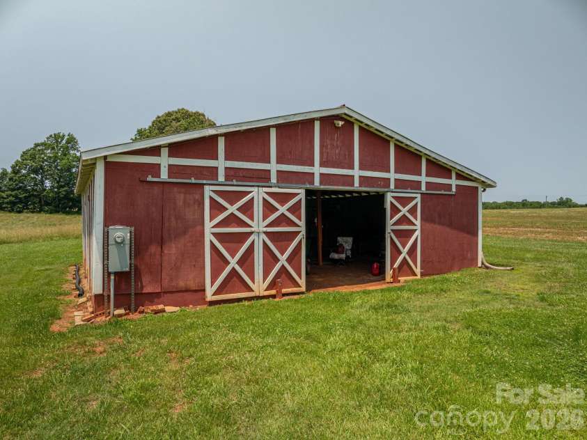 5958 Hoover Elmore Road, Lincolnton, NC 28092.  MLS# CAR4357413, YatesRealty ID 4004. 