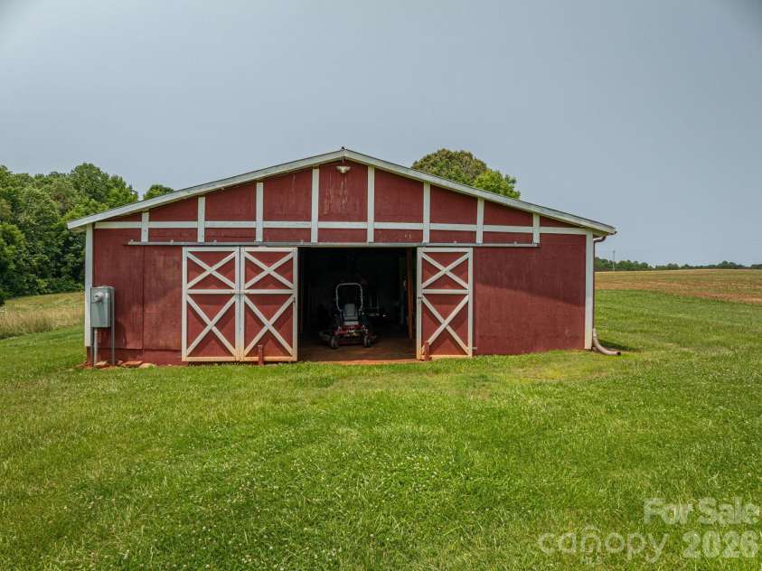 5958 Hoover Elmore Road, Lincolnton, NC 28092.  MLS# CAR4357413, YatesRealty ID 4004. 