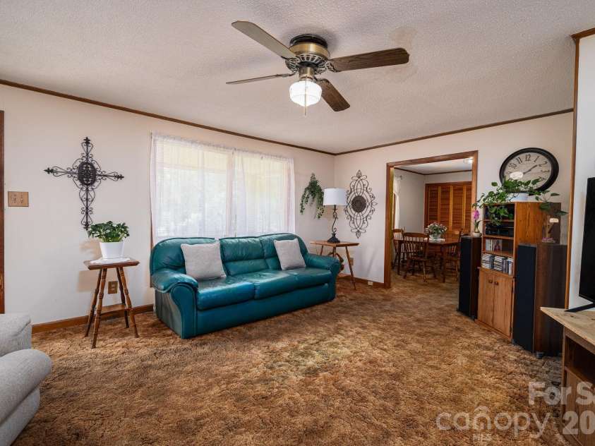 5958 Hoover Elmore Road, Lincolnton, NC 28092.  MLS# CAR4357413, YatesRealty ID 4004. 