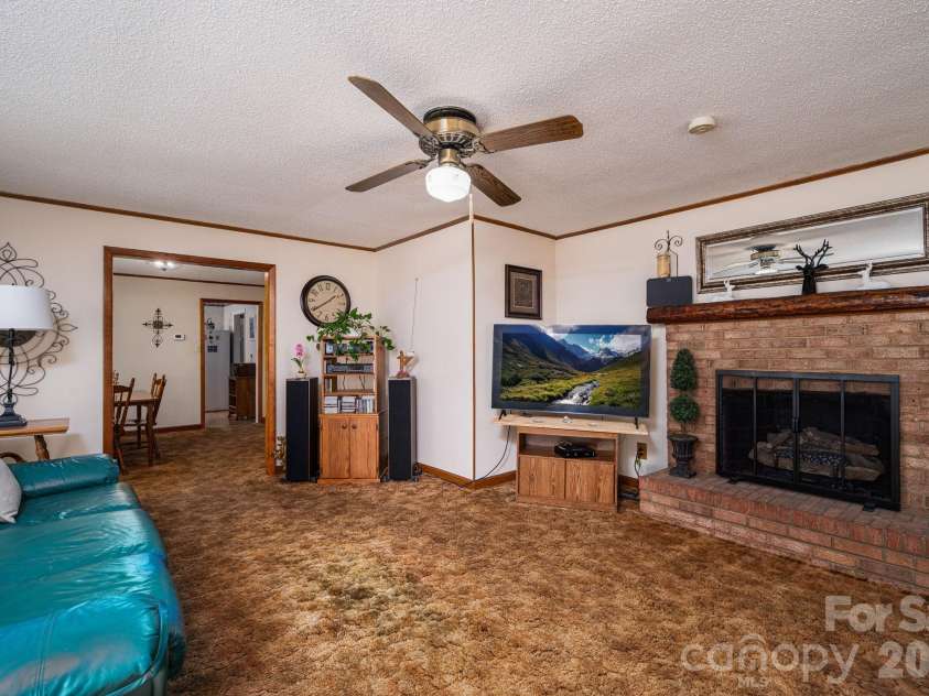 5958 Hoover Elmore Road, Lincolnton, NC 28092.  MLS# CAR4357413, YatesRealty ID 4004. 