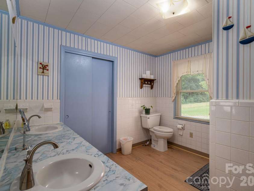 5958 Hoover Elmore Road, Lincolnton, NC 28092.  MLS# CAR4357413, YatesRealty ID 4004. 