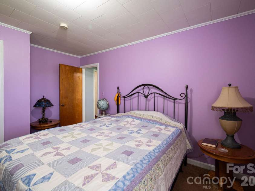 5958 Hoover Elmore Road, Lincolnton, NC 28092.  MLS# CAR4357413, YatesRealty ID 4004. 