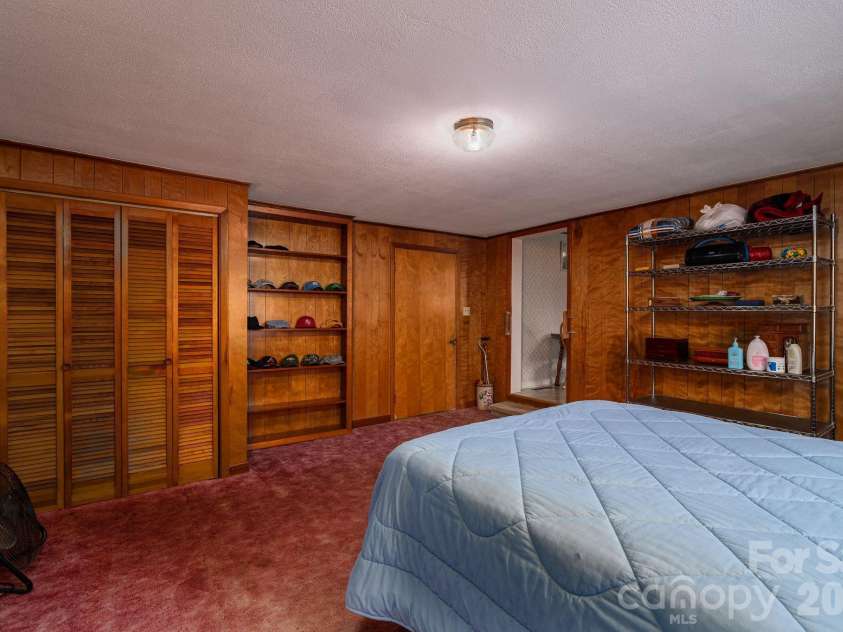 5958 Hoover Elmore Road, Lincolnton, NC 28092.  MLS# CAR4357413, YatesRealty ID 4004. 
