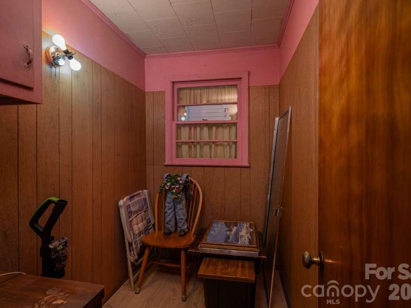 5958 Hoover Elmore Road, Lincolnton, NC 28092.  MLS# CAR4357413, YatesRealty ID 4004. 