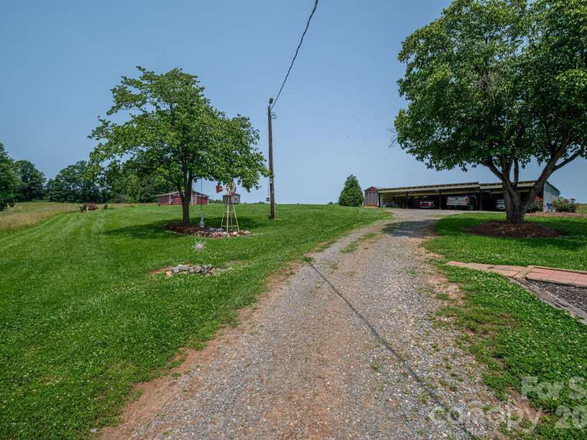 5958 Hoover Elmore Road, Lincolnton, NC 28092.  MLS# CAR4357413, YatesRealty ID 4004. 