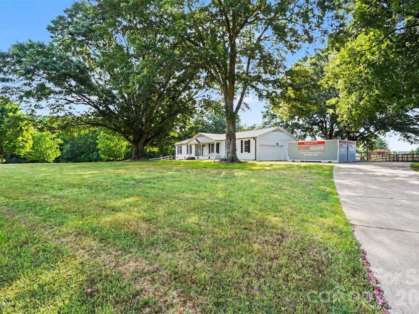 10858 Barberville Road, Fort Mill, SC 29707.  MLS# CAR4406368, YatesRealty ID 40044. 