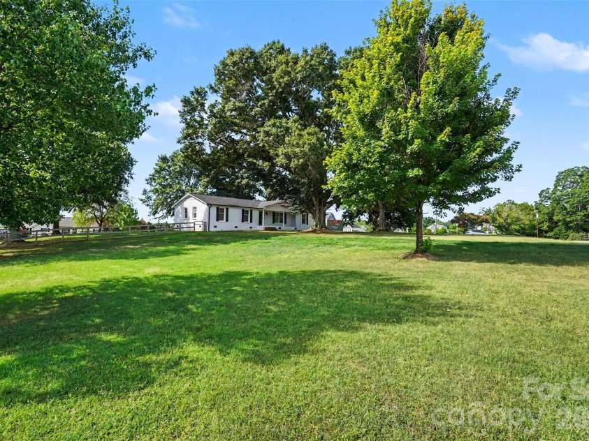 10858 Barberville Road, Fort Mill, SC 29707.  MLS# CAR4406368, YatesRealty ID 40044. 