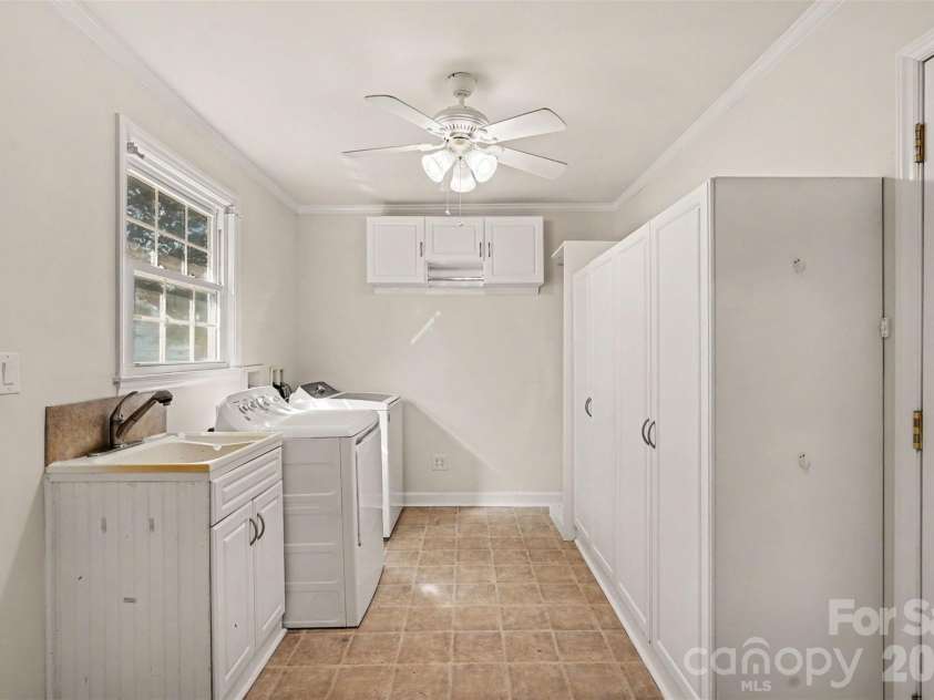 10858 Barberville Road, Fort Mill, SC 29707.  MLS# CAR4406368, YatesRealty ID 40044. 