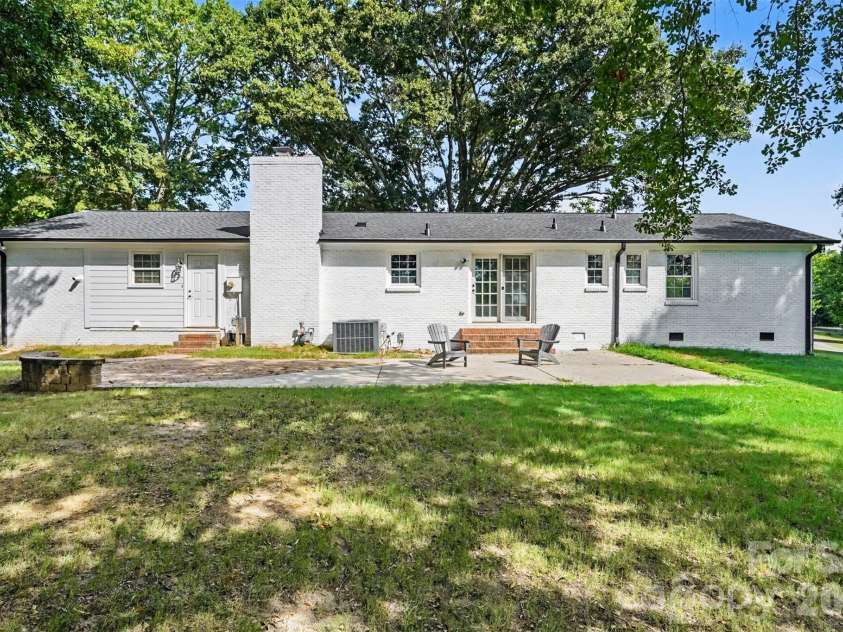 10858 Barberville Road, Fort Mill, SC 29707.  MLS# CAR4406368, YatesRealty ID 40044. 