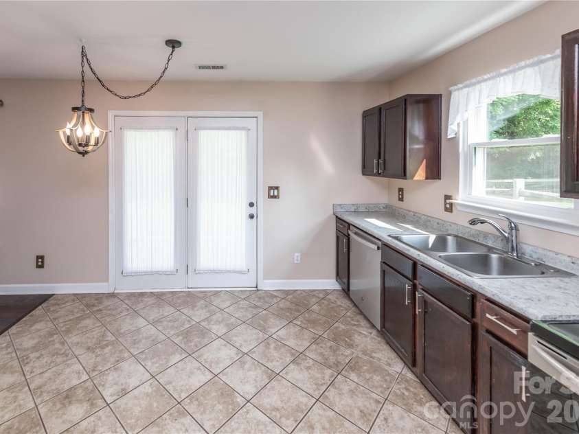 266 Kendra Drive, Concord, NC 28025.  MLS# CAR4401162, YatesRealty ID 40046. 