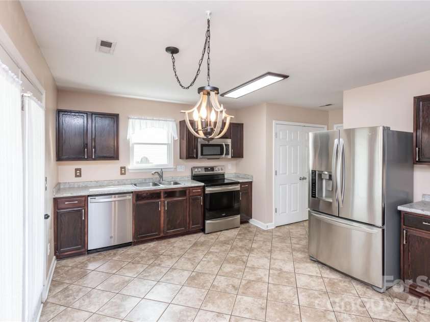266 Kendra Drive, Concord, NC 28025.  MLS# CAR4401162, YatesRealty ID 40046. All kitchen appliances included along with garbage disposal