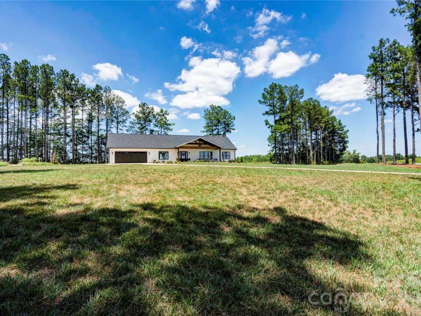 1405 Derby Drive, Shelby, NC 28150.  MLS# CAR4402814, YatesRealty ID 40047. 