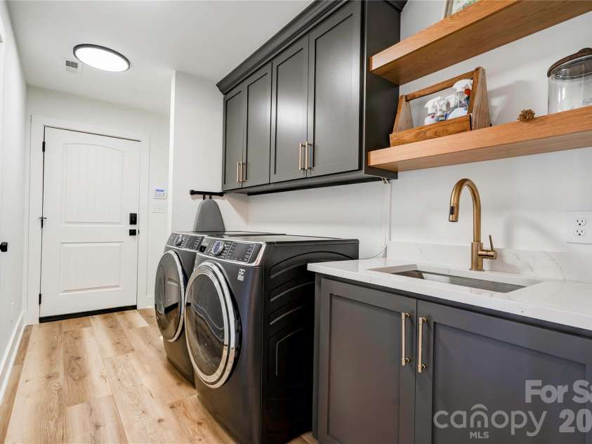 1405 Derby Drive, Shelby, NC 28150.  MLS# CAR4402814, YatesRealty ID 40047. 