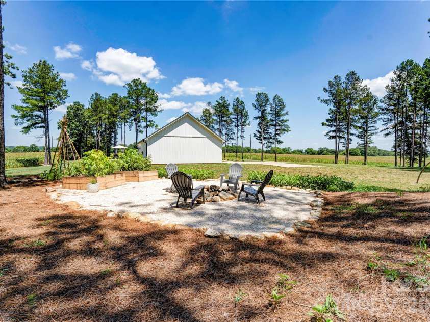 1405 Derby Drive, Shelby, NC 28150.  MLS# CAR4402814, YatesRealty ID 40047. 