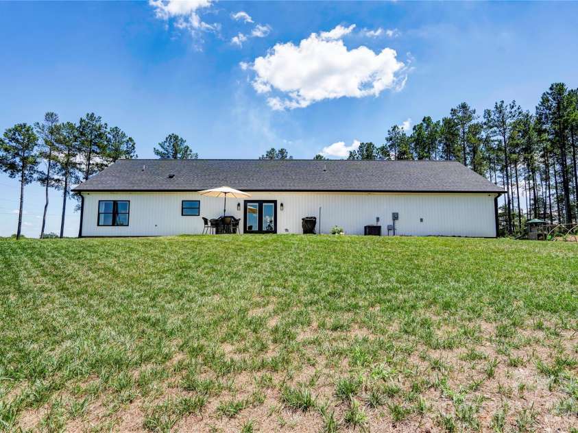 1405 Derby Drive, Shelby, NC 28150.  MLS# CAR4402814, YatesRealty ID 40047. 