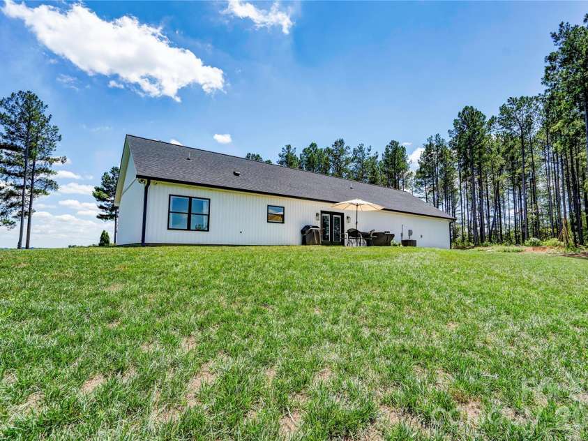 1405 Derby Drive, Shelby, NC 28150.  MLS# CAR4402814, YatesRealty ID 40047. 