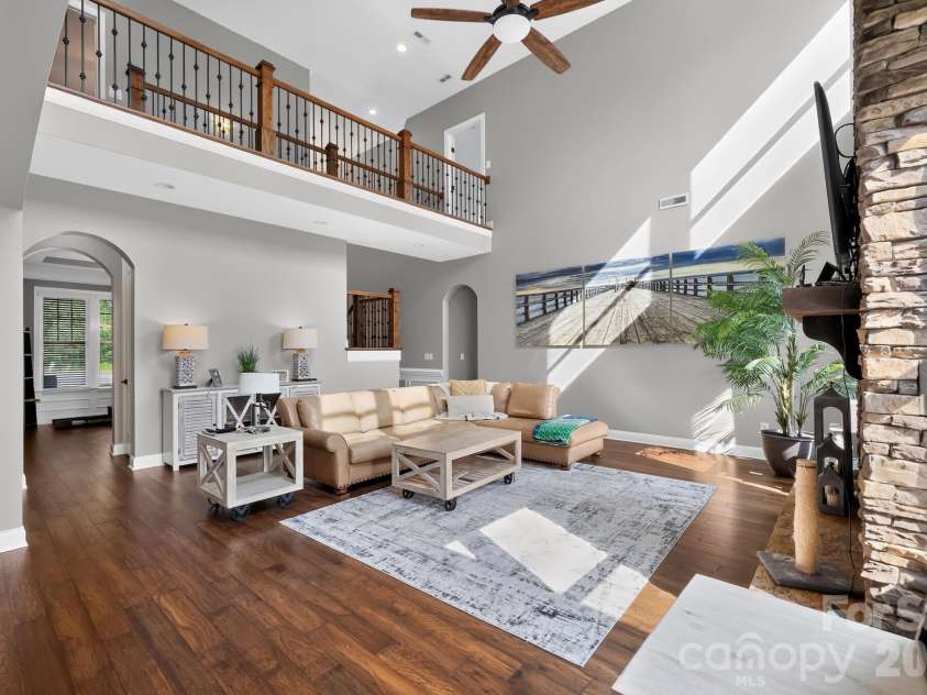1016 Kara Court, Matthews, NC 28104.  MLS# CAR4406880, YatesRealty ID 40048. 