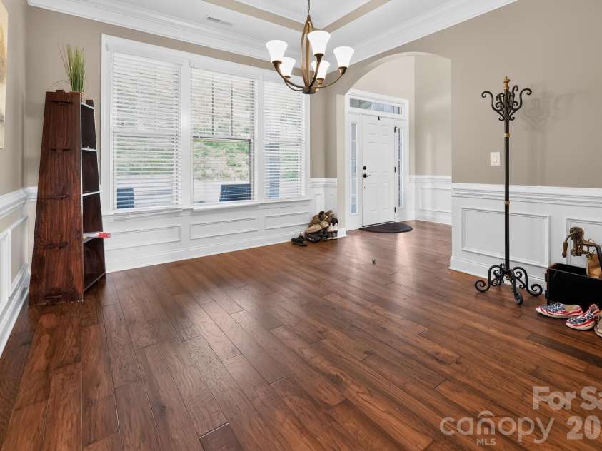 1016 Kara Court, Matthews, NC 28104.  MLS# CAR4406880, YatesRealty ID 40048. 