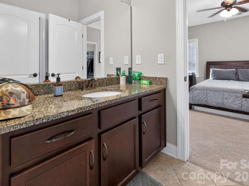 1016 Kara Court, Matthews, NC 28104.  MLS# CAR4406880, YatesRealty ID 40048. 