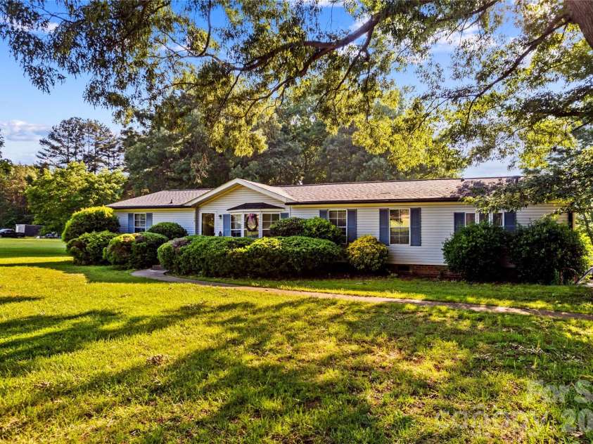 1124 Majolica Road, Salisbury, NC 28147.  MLS# CAR4394256, YatesRealty ID 40049. 