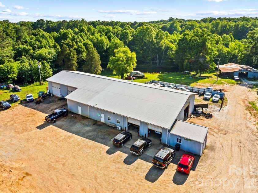1124 Majolica Road, Salisbury, NC 28147.  MLS# CAR4394256, YatesRealty ID 40049. 
