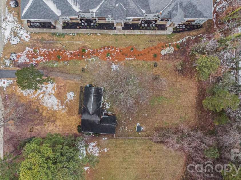 500 Tom Hunter Road, Charlotte, NC 28213.  MLS# CAR4343160, YatesRealty ID 4005. 