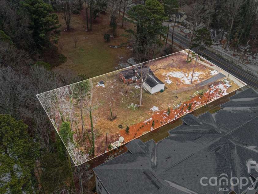 500 Tom Hunter Road, Charlotte, NC 28213.  MLS# CAR4343160, YatesRealty ID 4005. 