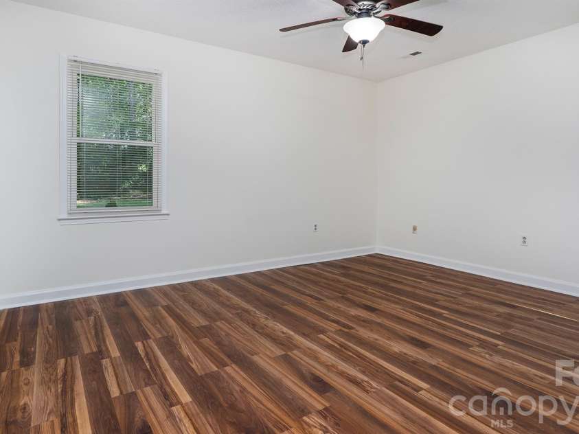 5209 Birchbark Lane, Charlotte, NC 28227.  MLS# CAR4407538, YatesRealty ID 40050. 