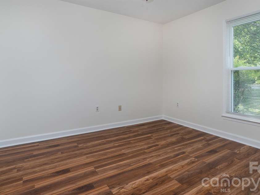 5209 Birchbark Lane, Charlotte, NC 28227.  MLS# CAR4407538, YatesRealty ID 40050. 
