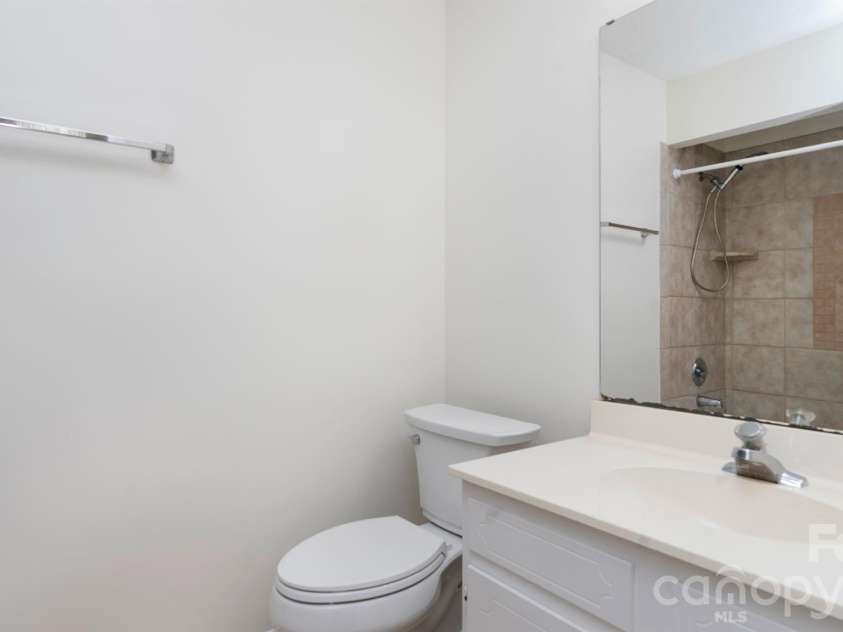 5209 Birchbark Lane, Charlotte, NC 28227.  MLS# CAR4407538, YatesRealty ID 40050. 
