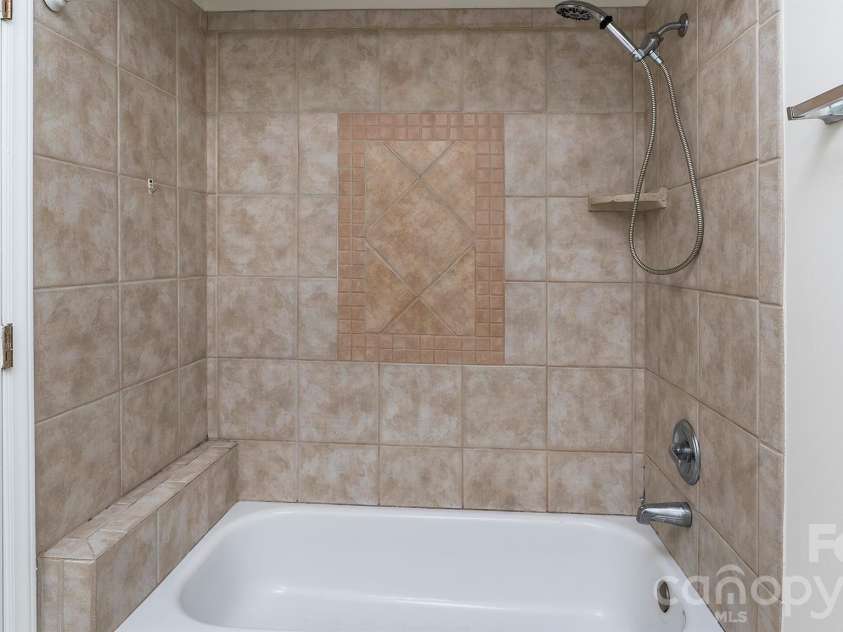 5209 Birchbark Lane, Charlotte, NC 28227.  MLS# CAR4407538, YatesRealty ID 40050. 