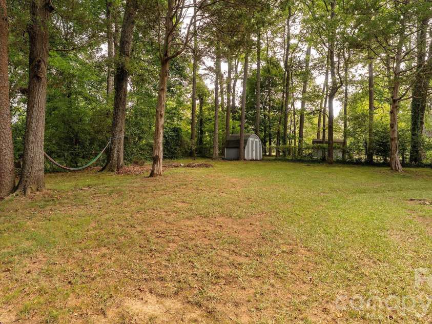 5209 Birchbark Lane, Charlotte, NC 28227.  MLS# CAR4407538, YatesRealty ID 40050. 