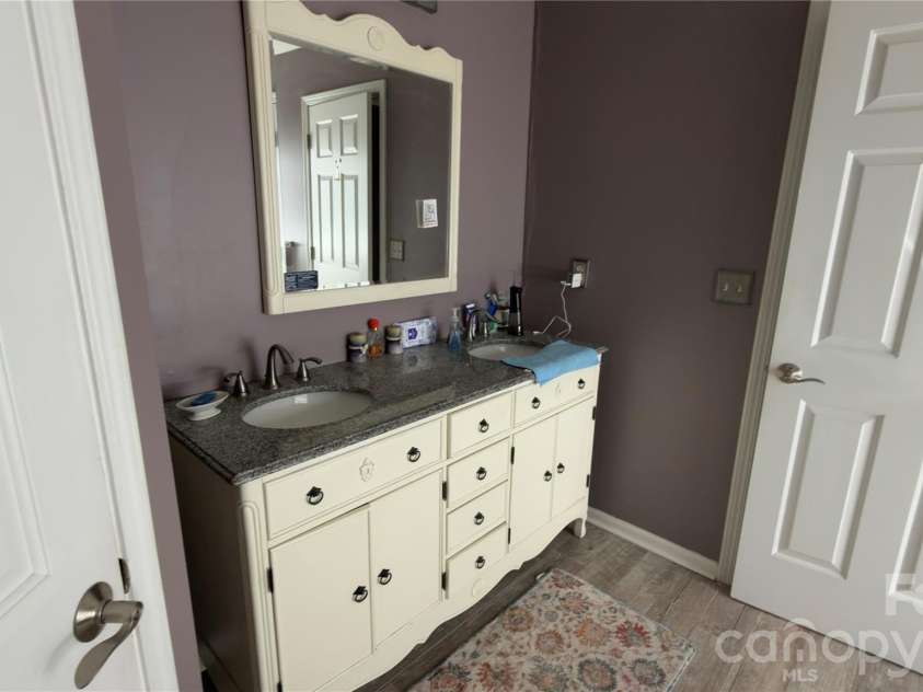 5227 Eagle Creek Drive, Charlotte, NC 28269.  MLS# CAR4398762, YatesRealty ID 40051. 