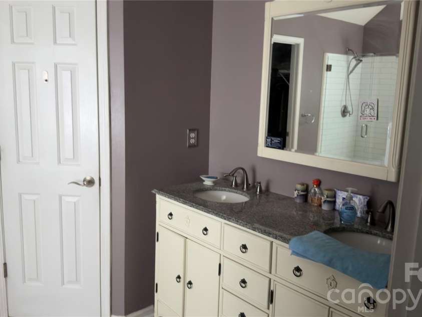 5227 Eagle Creek Drive, Charlotte, NC 28269.  MLS# CAR4398762, YatesRealty ID 40051. 