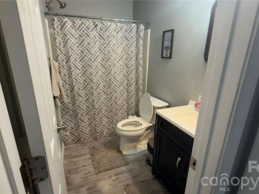 5227 Eagle Creek Drive, Charlotte, NC 28269.  MLS# CAR4398762, YatesRealty ID 40051. 