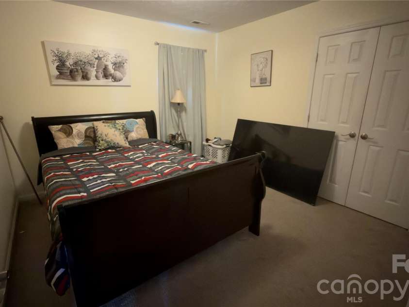 5227 Eagle Creek Drive, Charlotte, NC 28269.  MLS# CAR4398762, YatesRealty ID 40051. 