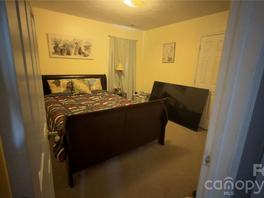 5227 Eagle Creek Drive, Charlotte, NC 28269.  MLS# CAR4398762, YatesRealty ID 40051. 