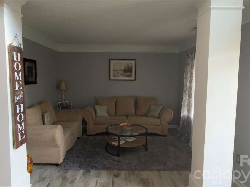 5227 Eagle Creek Drive, Charlotte, NC 28269.  MLS# CAR4398762, YatesRealty ID 40051. 