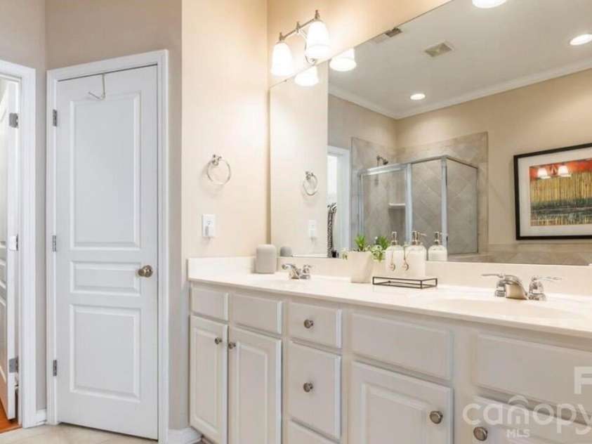 555 Pine Links Drive, Tega Cay, SC 29708.  MLS# CAR4407546, YatesRealty ID 40052. 