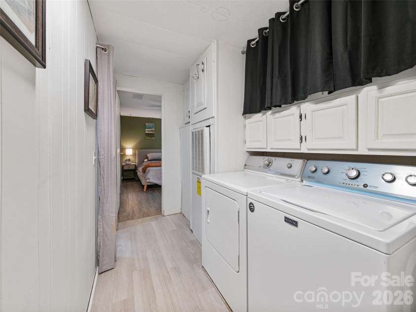 2 Lost Forest Drive, Candler, NC 28715.  MLS# CAR4402355, YatesRealty ID 40053. 