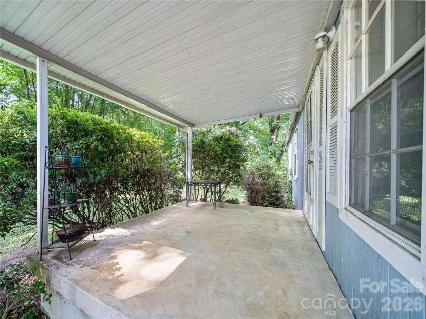 2 Lost Forest Drive, Candler, NC 28715.  MLS# CAR4402355, YatesRealty ID 40053. 